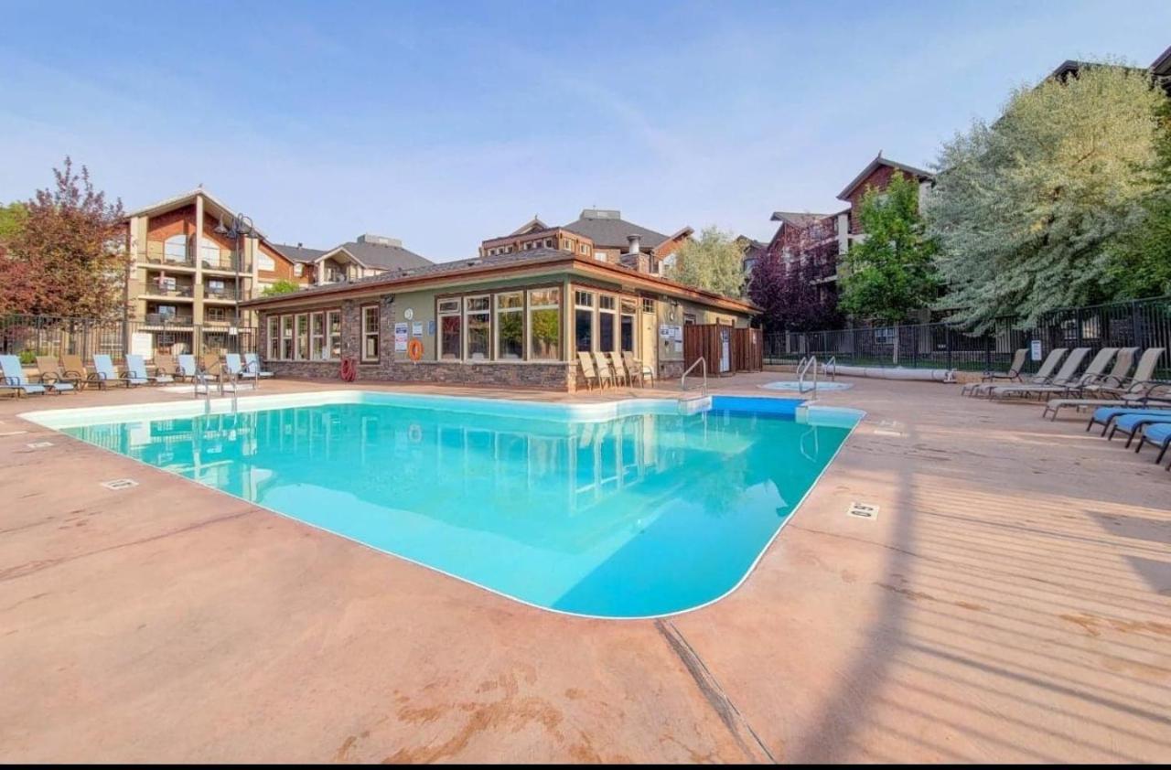 אינברמיר Mountain Getaway Condo - 5 Min Walk To The Beach! מראה חיצוני תמונה