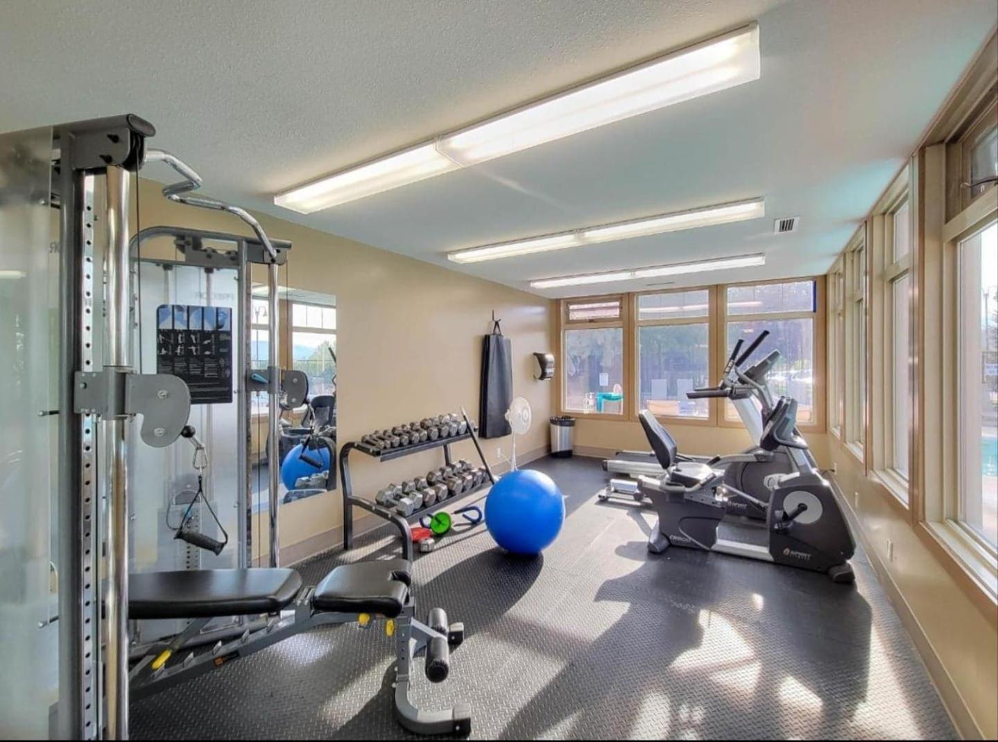 אינברמיר Mountain Getaway Condo - 5 Min Walk To The Beach! מראה חיצוני תמונה